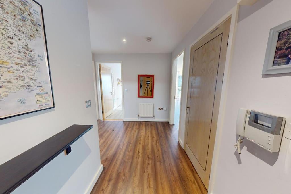 Centrally Located, Comfy 2-Bed 2-Bath Apt Dublín Exterior foto